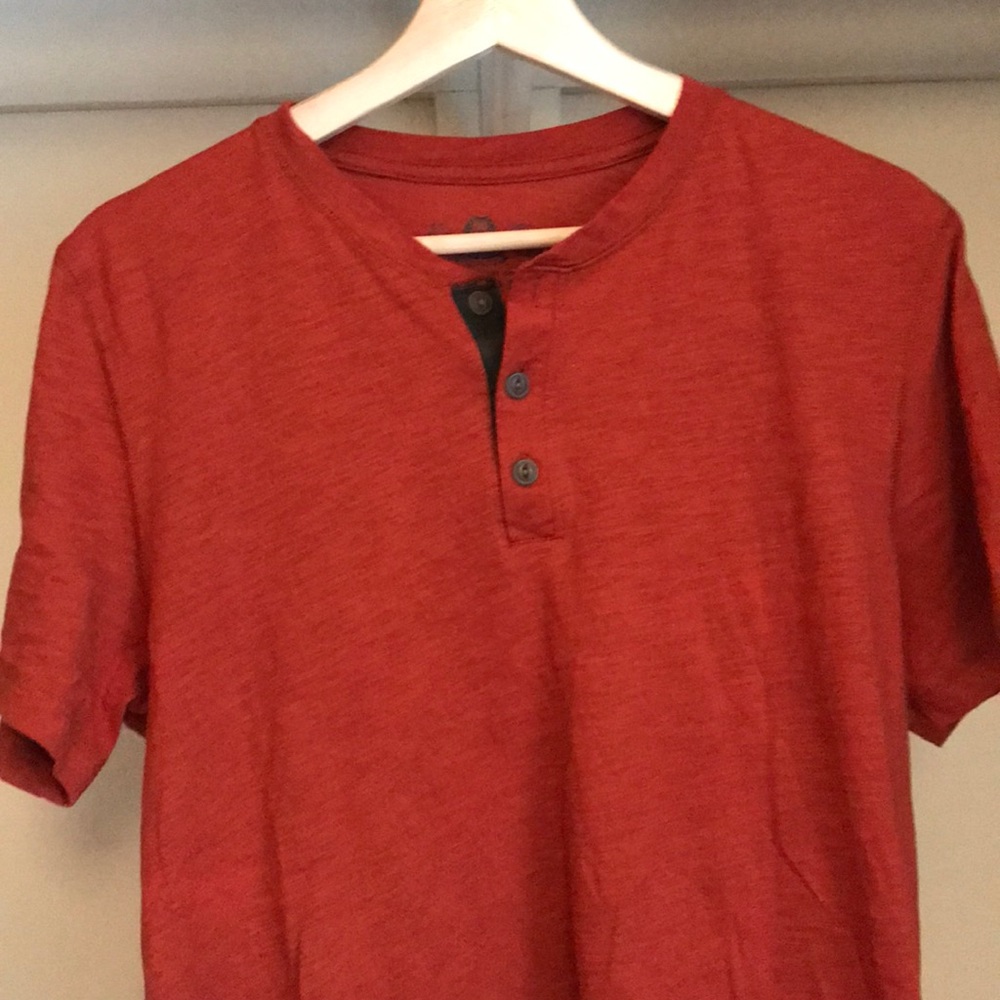 T-shirt by American rag. Size M. Bundle to save!